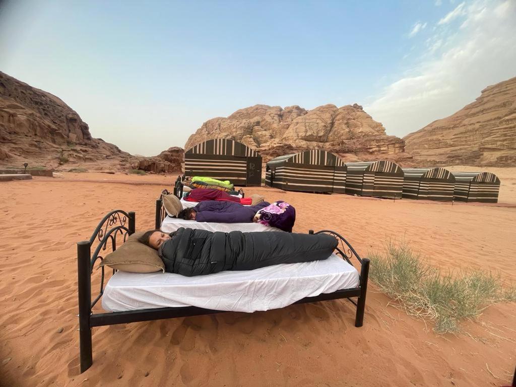 Готель Bedouin Tours Camp Ваді-Рам Екстер'єр фото