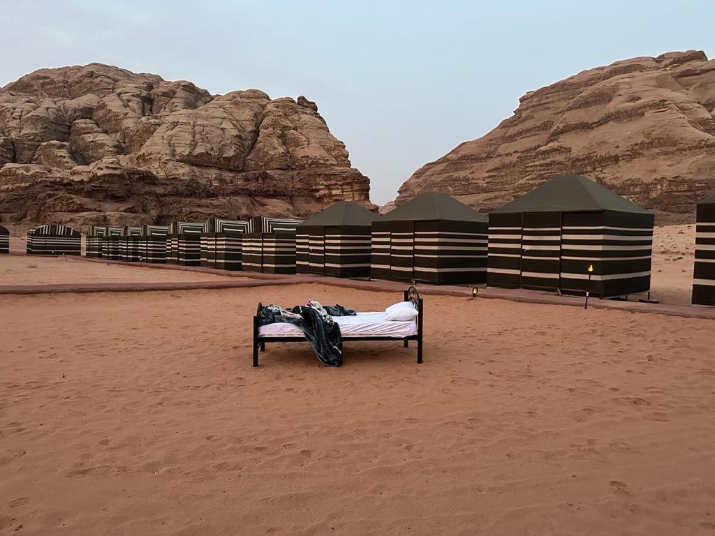 Готель Bedouin Tours Camp Ваді-Рам Екстер'єр фото
